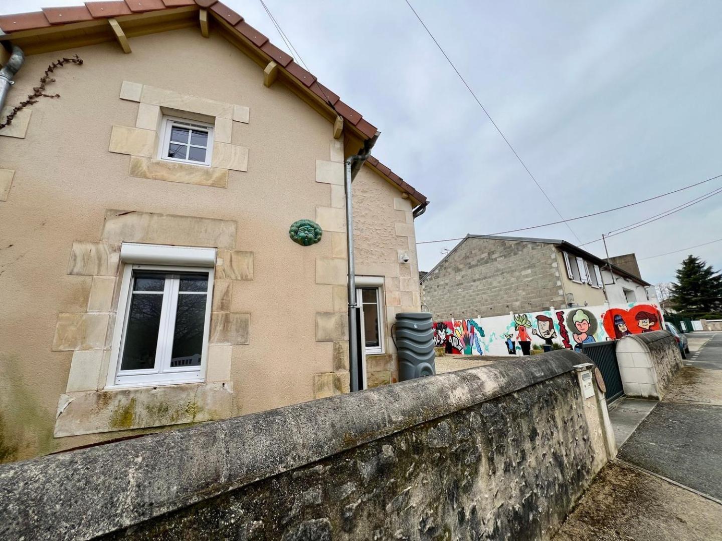 Chez Marcel - Maison 3 Chambres Lussac-les-Châteaux Exterior foto